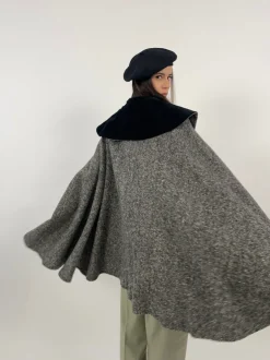 Mantella sartoriale in lana