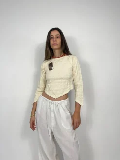 Top in cotone con intreccio sul retro