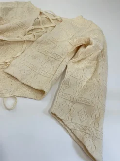 Top in cotone con intreccio sul retro